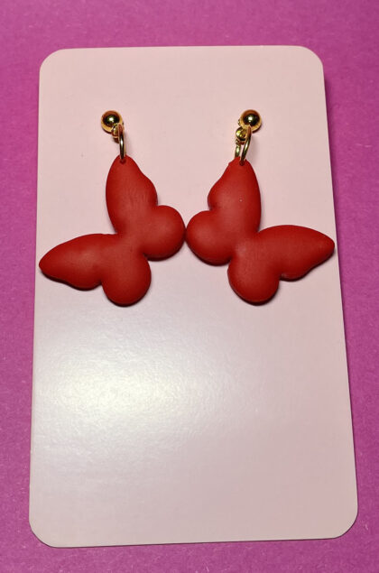 Mariposas hermosas rojo indio