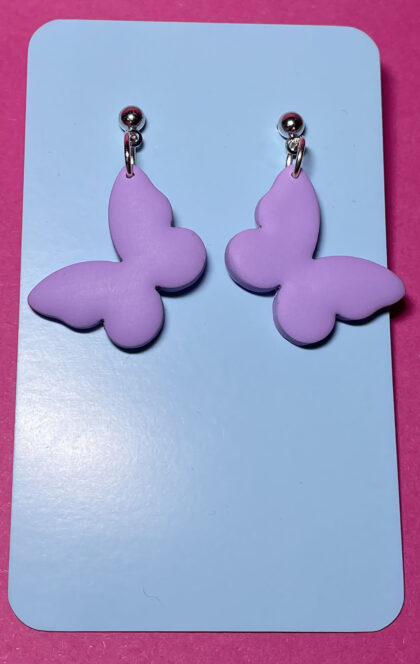 Mariposas hermosas lilas