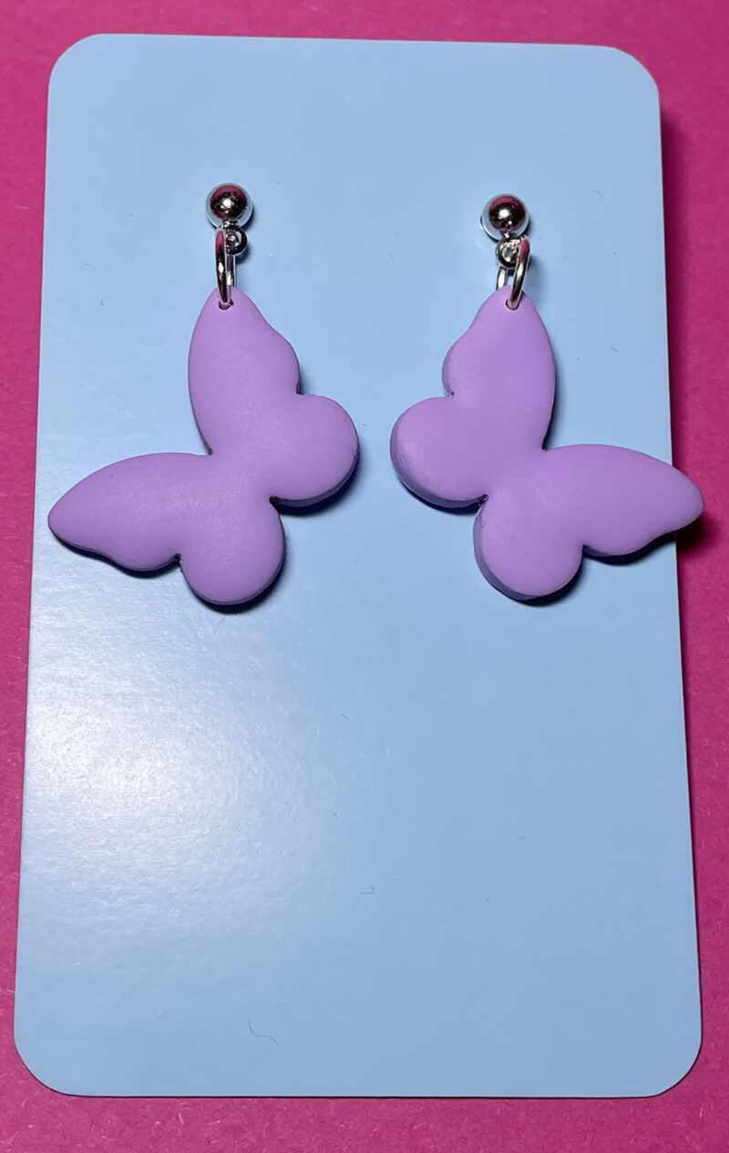 Mariposas hermosas lilas