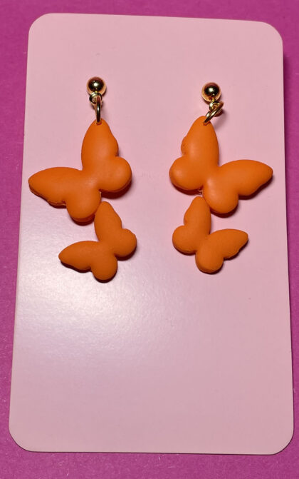 Mariposas colgantes naranjas